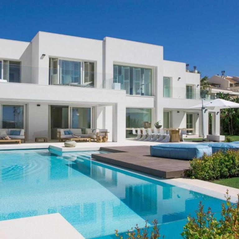 Luxurious 7-Bedroom Holiday House with Private Pool in El Puerto - Vacation Home - 6