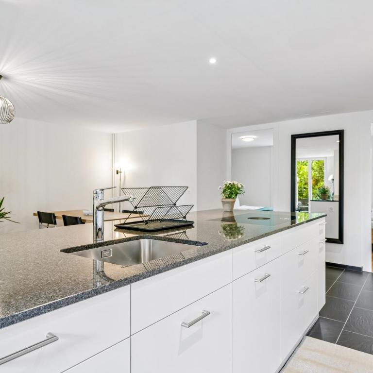 Central, Elegant & Modern Apartment - Apartment - 17