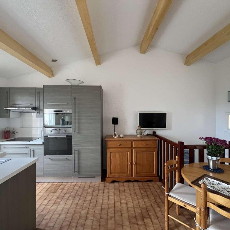 GASCOU - Golfe de St-Tropez - Mazet dans un domaine avec piscine et terrain de tennis - Two-Bedroom House - 7