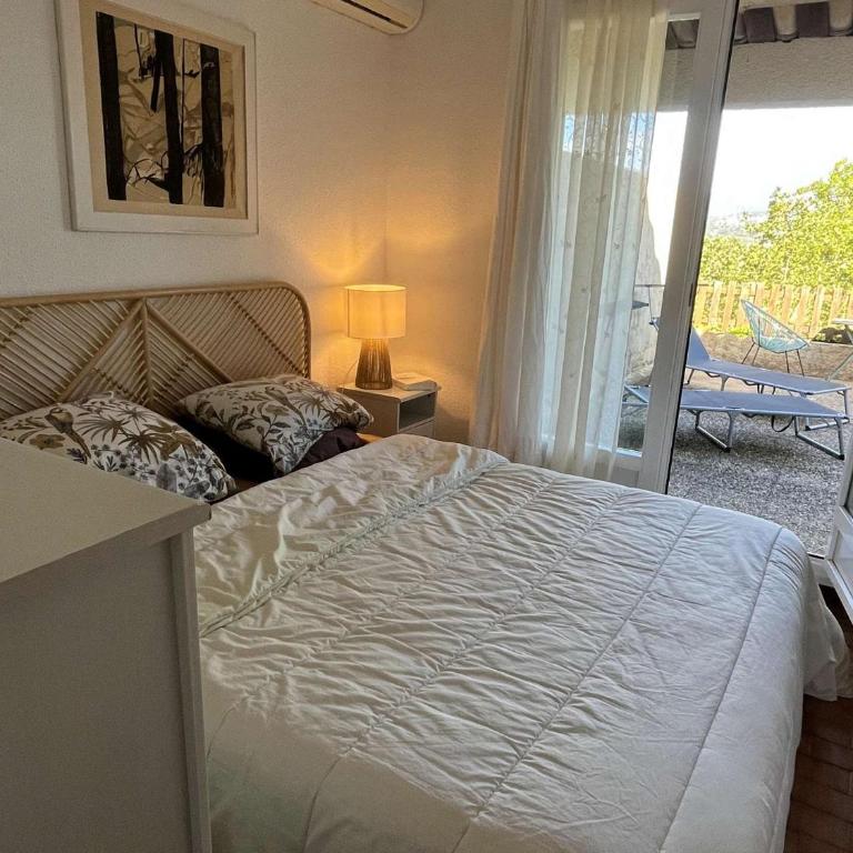 GASCOU - Golfe de St-Tropez - Mazet dans un domaine avec piscine et terrain de tennis - Two-Bedroom House - 11