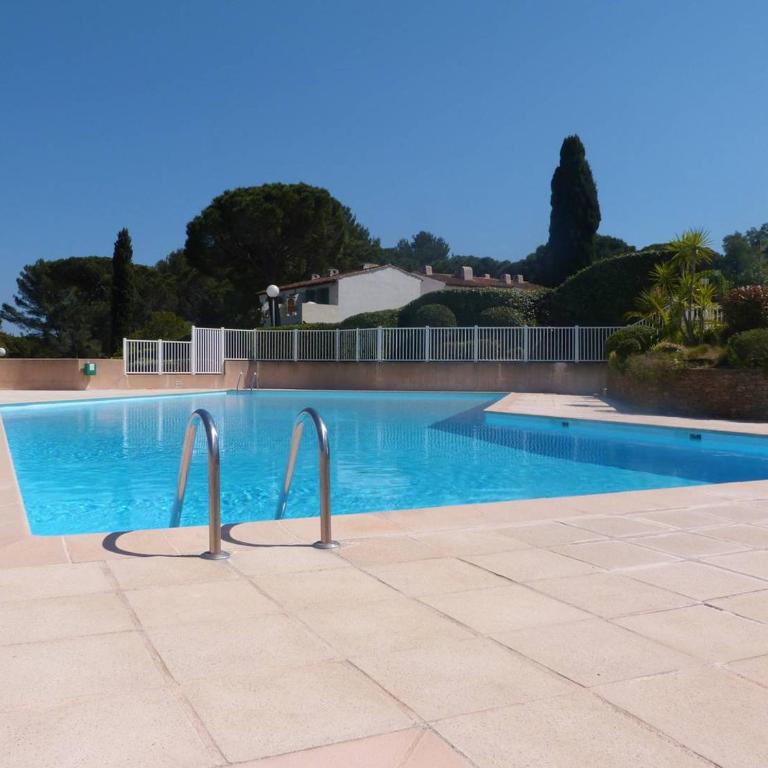 GASCOU - Golfe de St-Tropez - Mazet dans un domaine avec piscine et terrain de tennis - Two-Bedroom House - 19