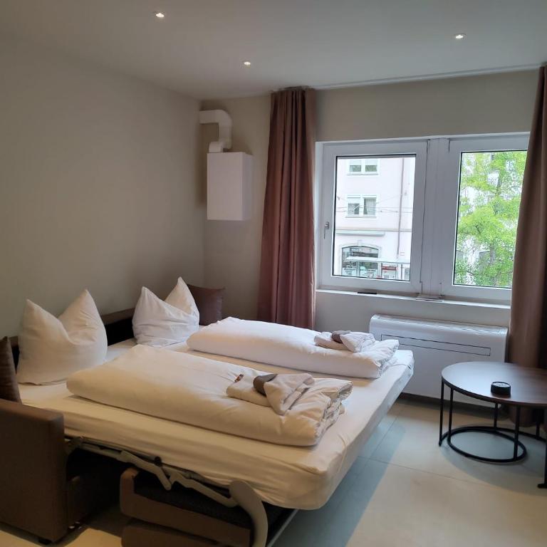 Comfort Suites in City Center - Apartment - 10