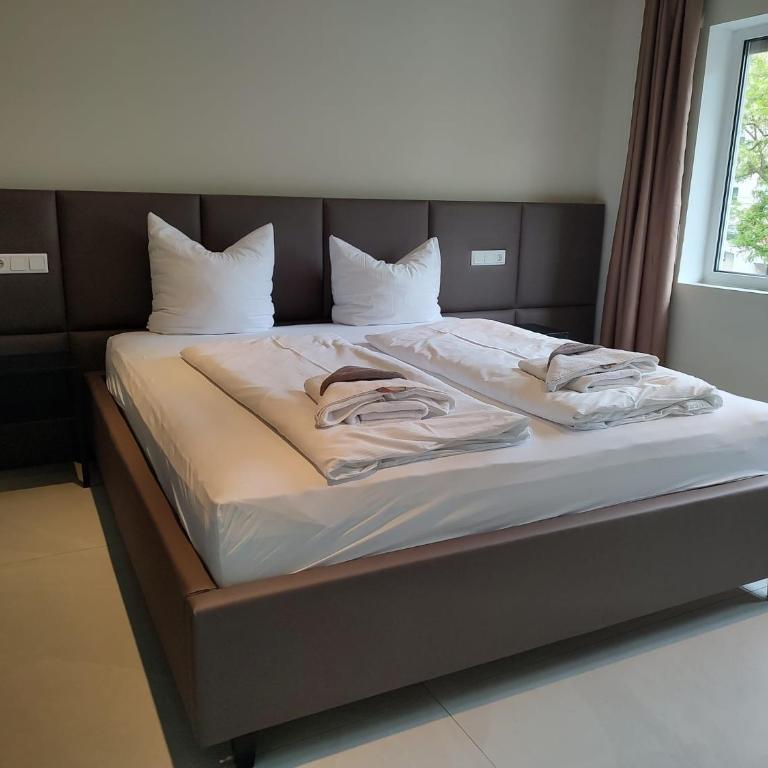 Comfort Suites in City Center - Apartment - 1