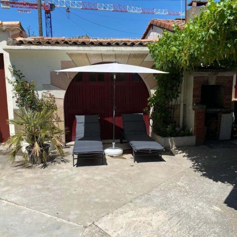 APPARTEMENT TOUT CONFORT AVEC PARKING FERMÉ - Apartment - 5