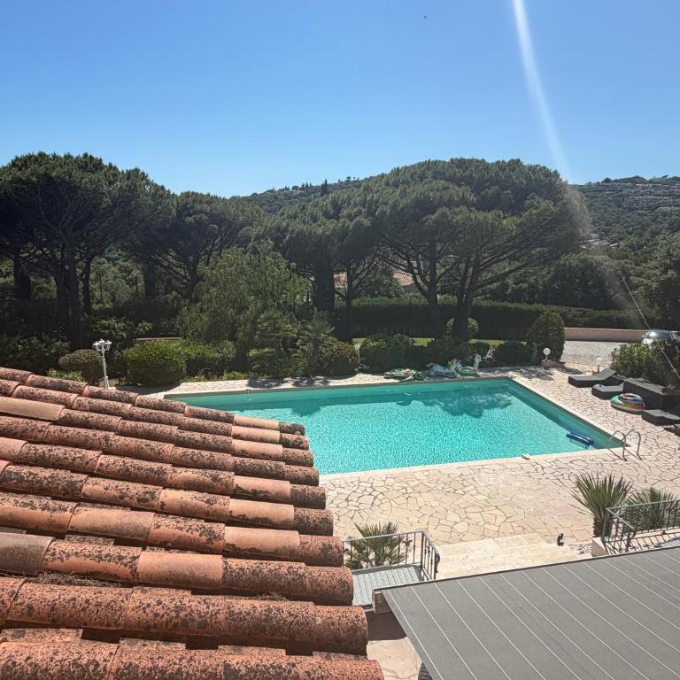 Villa climatisée avec grande piscine - Villa - 7