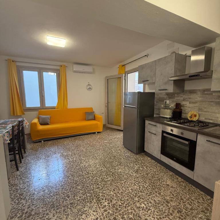Ary's house Bilocale Giallo - Appartamento con 1 Camera da Letto - 4