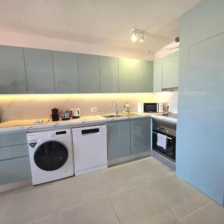 Family apartment in Los Cristianos 3 bed - 2 bath, heated-pool - Appartamento con 3 Camere da Letto - 3