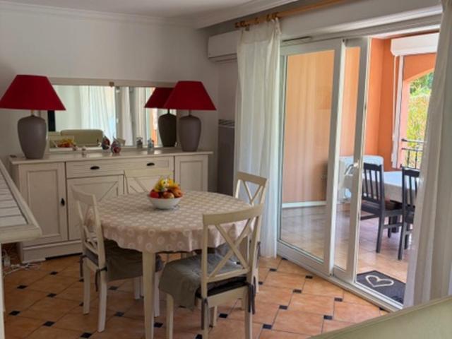 Appartement provençal avec jardin, piscines & tennis - Appartement 2 Chambres - 6