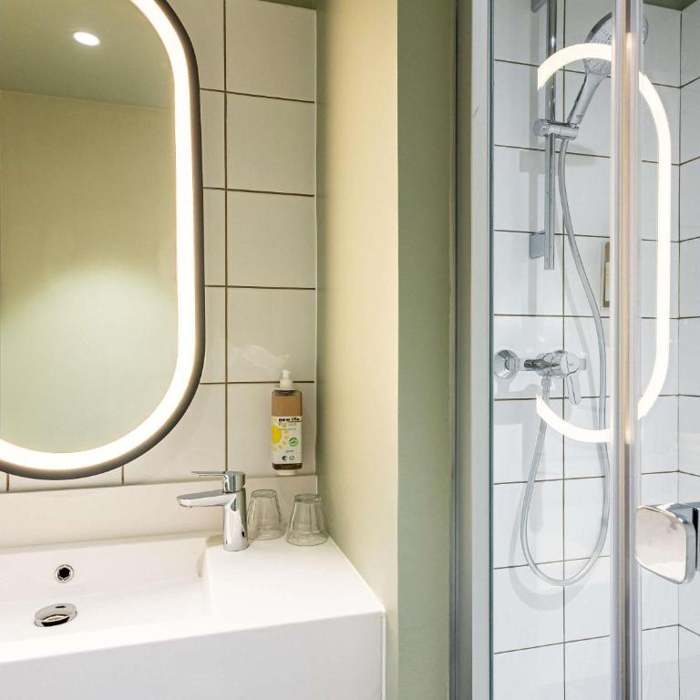 greet Hotel Reims Tinqueux - Chambre Familiale POP - 5
