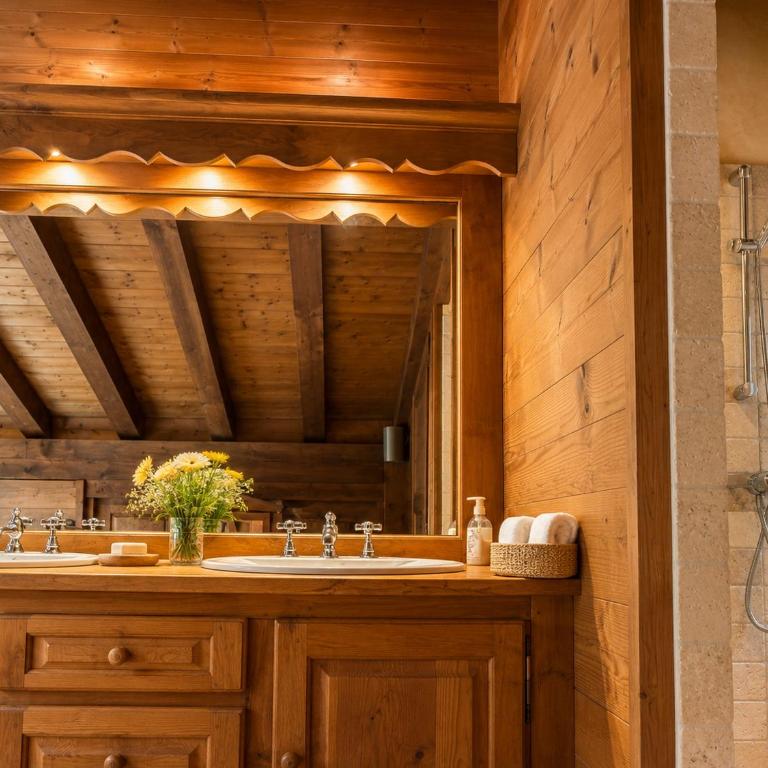 Chalet Spacieux à Chamonix pour 9 – Vue Panoramique Mont-Blanc, Jacuzzi, Jardin & Parking - Chalet - 23