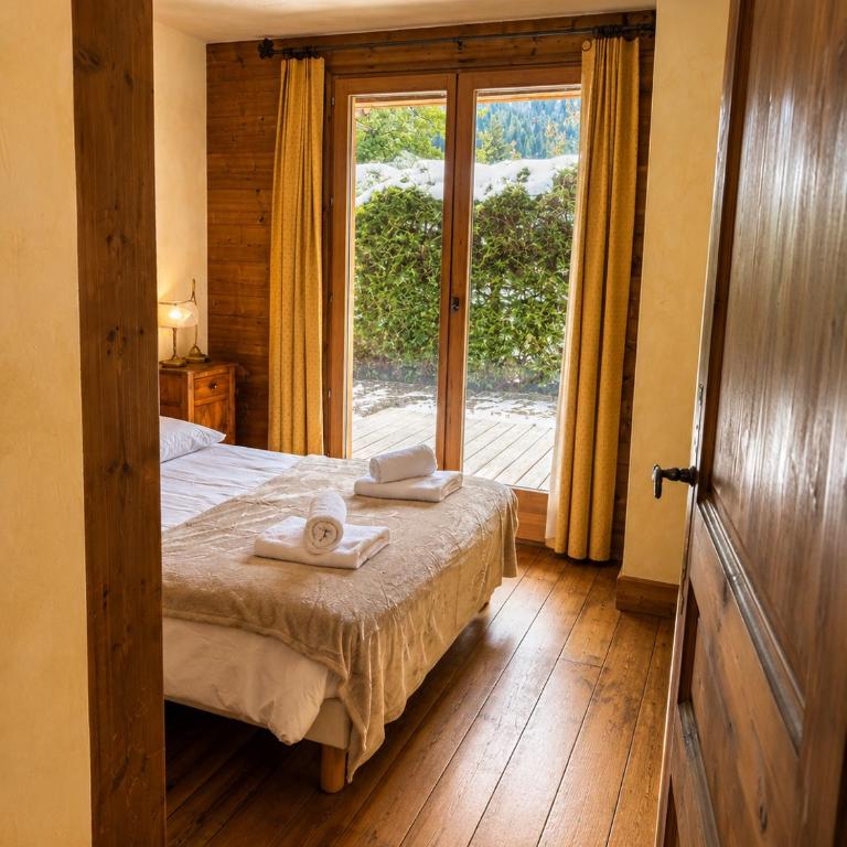 Chalet Spacieux à Chamonix pour 9 – Vue Panoramique Mont-Blanc, Jacuzzi, Jardin & Parking - Chalet - 17
