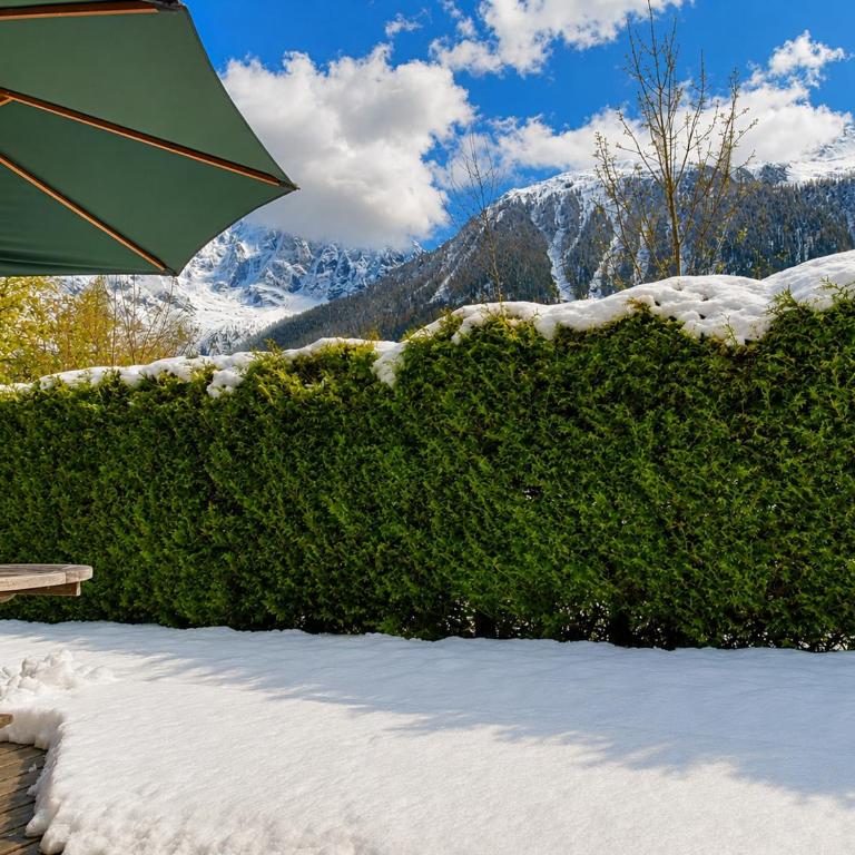 Chalet Spacieux à Chamonix pour 9 – Vue Panoramique Mont-Blanc, Jacuzzi, Jardin & Parking - Chalet - 15