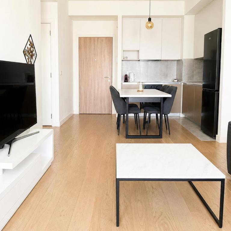 The Waterfront Collection Studio & Apartments - One-Bedroom Apartment with Terrace - 5