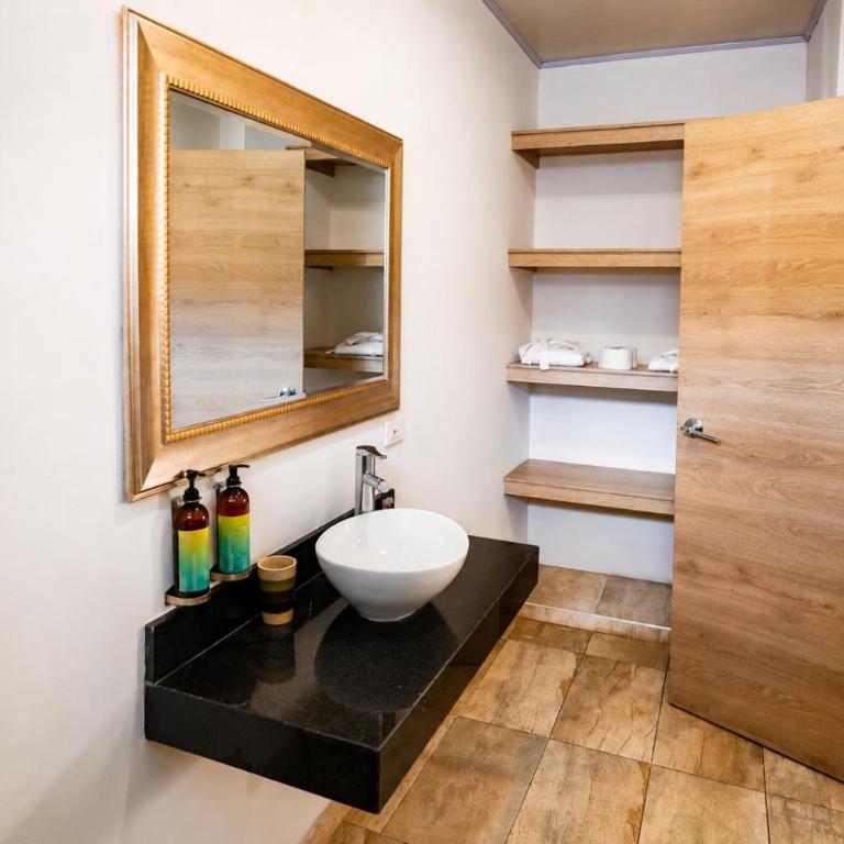 Hotel Natural Hill's by H&R - Suite con balcón - 4
