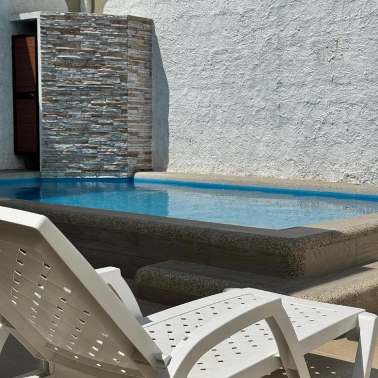 Casa Privada con Piscina - Casa de 4 dormitorios - 63