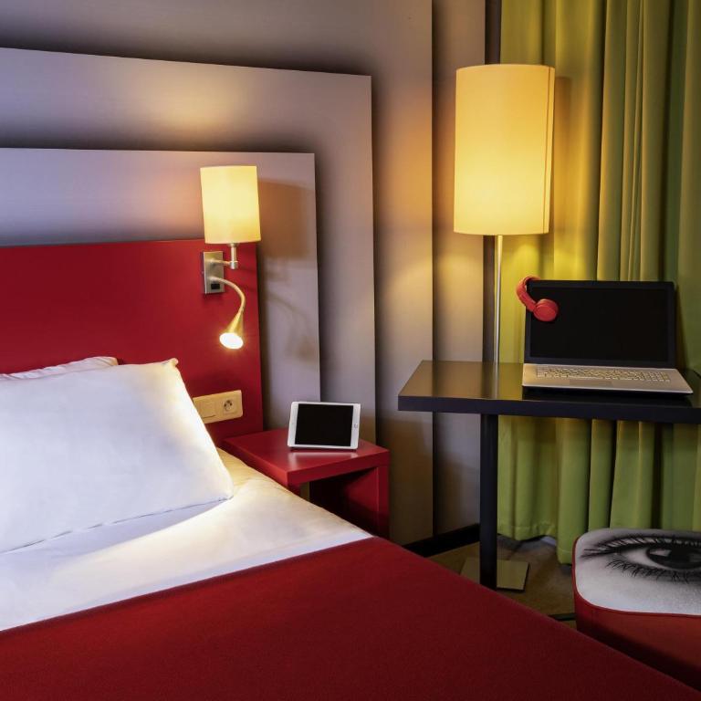 ibis Styles Avignon Sud - Chambre Double Standard avec Canapé-Lit et Douche - 4