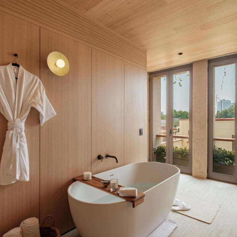SAAVI by ONTO SIGNATURE - Standard Double Suite - 4