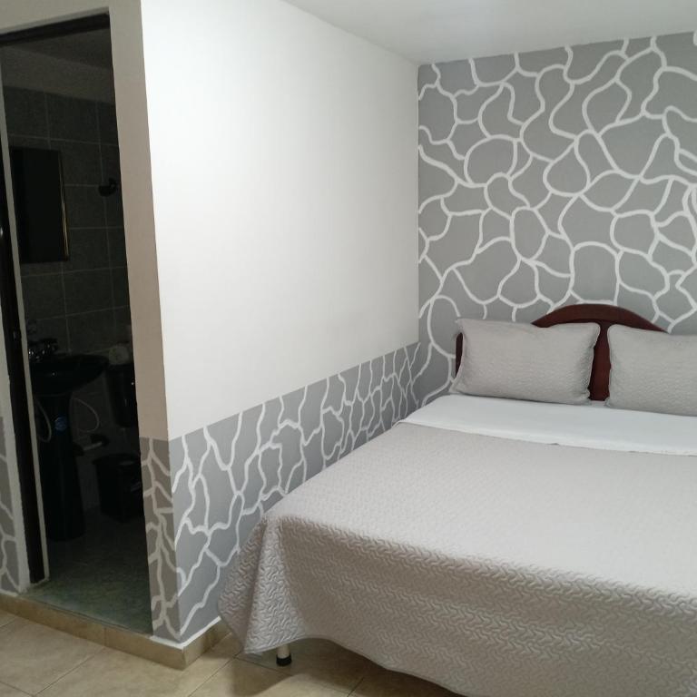 HOTEL DEL PARQUE VELEZ Santander - Double Room - 2