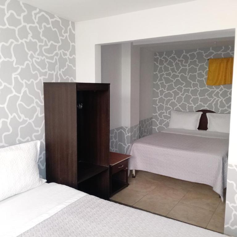 HOTEL DEL PARQUE VELEZ Santander - Twin Room - 8