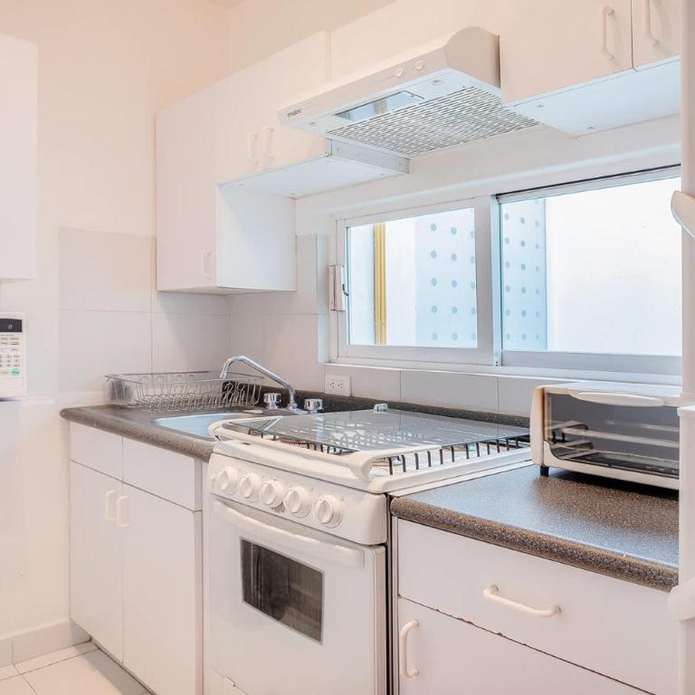 Upscale Polanco, 24 7 Security, Walk to Shopping! - Apartment - 4
