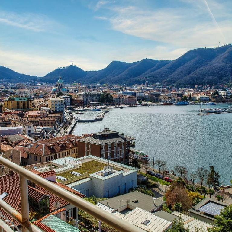 Magic Lake -Downtown Como - Two-Bedroom Apartment - 2