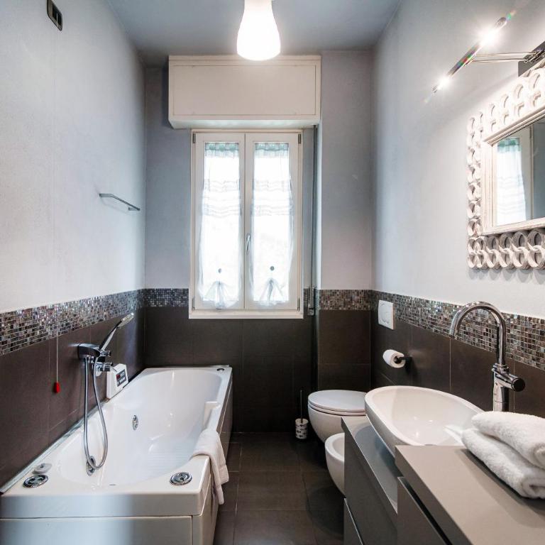 Magic Lake -Downtown Como - Two-Bedroom Apartment - 17