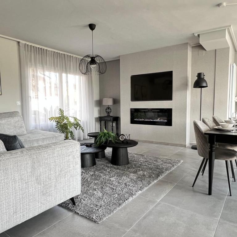 Chic Modern Villa With Heated Pool & Scenic Views - Villa de 3 dormitorios - 8