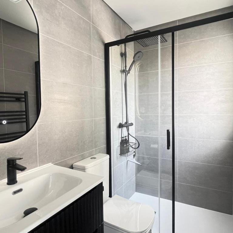 Chic Modern Villa With Heated Pool & Scenic Views - Villa de 3 dormitorios - 9