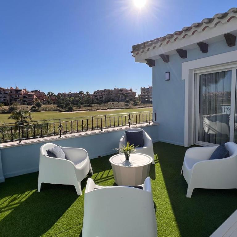 Chic Modern Villa With Heated Pool & Scenic Views - Villa de 3 dormitorios - 33