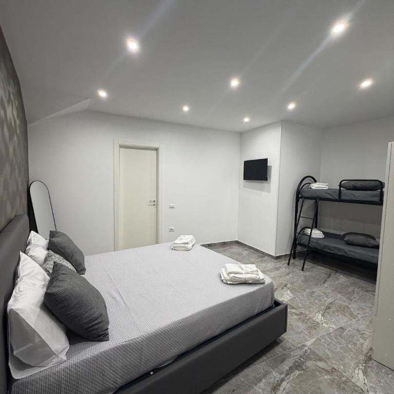 Sorrentino Apartments Large Comfort - Appartamento con 2 Camere da Letto - 1