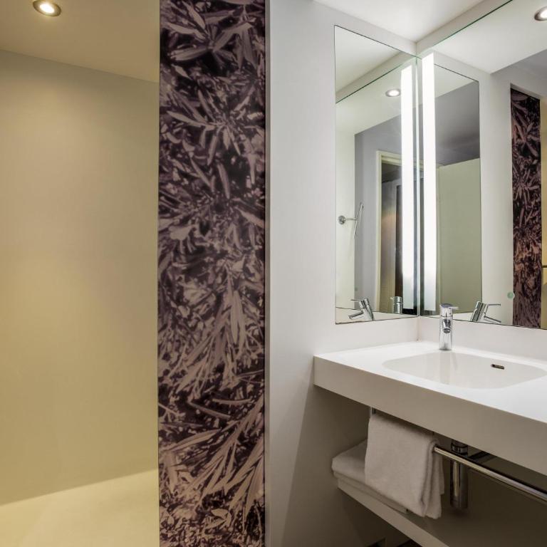 Mercure Marseille Centre Vieux Port - Chambre Double Classique - 4