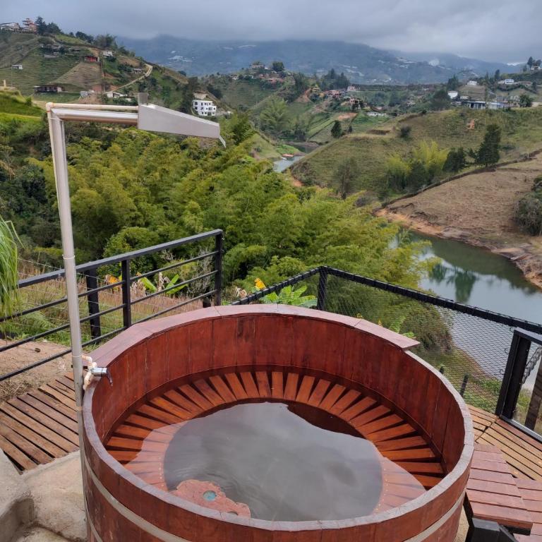 Villa con jacuzzi y vista al lago - Three-Bedroom Villa - 26