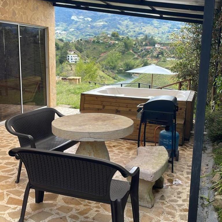 Villa con jacuzzi y vista al lago - Three-Bedroom Villa - 30