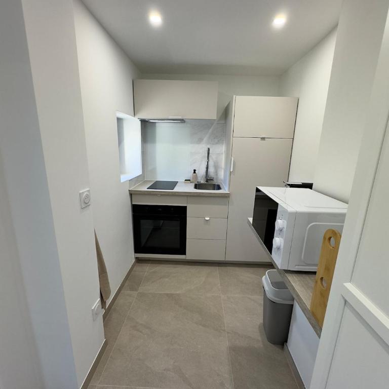 Appartement Moderne & Cosy Proche Genève Parking gratuit - Appartement 1 Chambre - 12