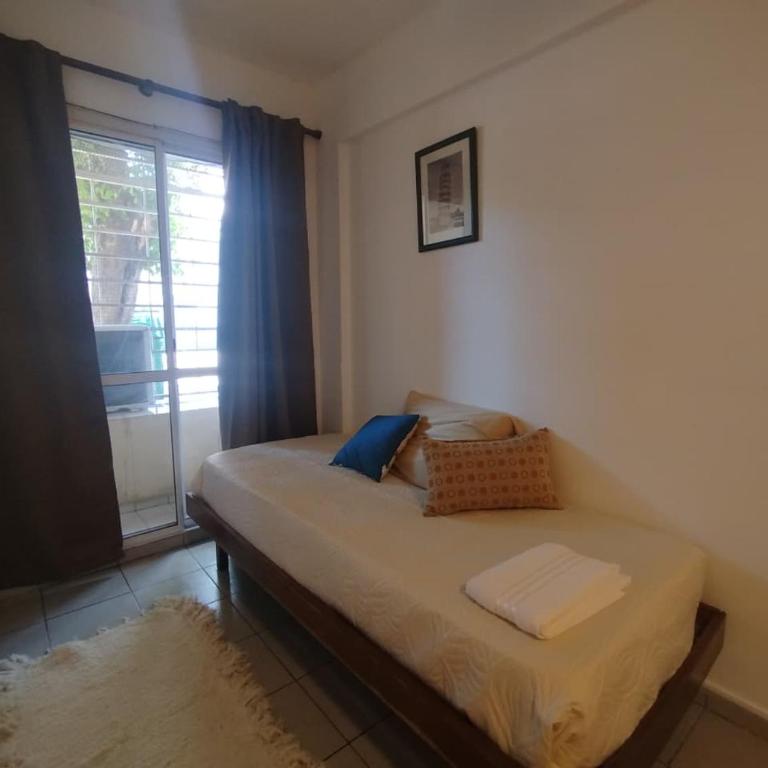 Departamento para 3 personas en AV Francia y San Luis - Apartamento de 2 dormitorios - 4