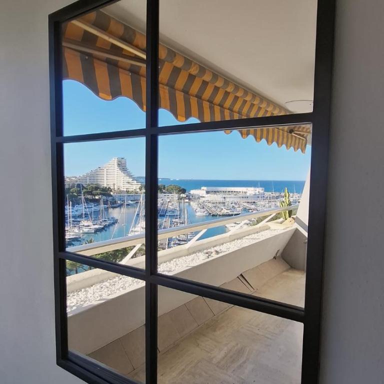Marina Beach 6 people,Private Parking Amazing Sea view WIFI 7th floor, AC - One-Bedroom Apartment - 15