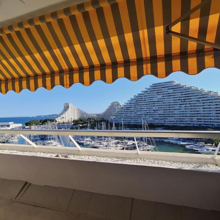 Marina Beach 6 people,Private Parking Amazing Sea view WIFI 7th floor, AC - One-Bedroom Apartment - 20