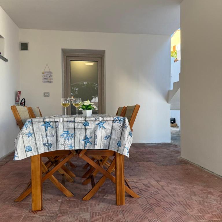 Ary's house Bilocale Giallo - Appartamento con 1 Camera da Letto - 2