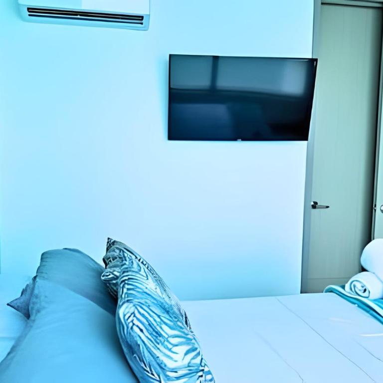 PHENOMENAL 2 Bedroom Suite with oceanview balcony! - Two-Bedroom Apartment - 8