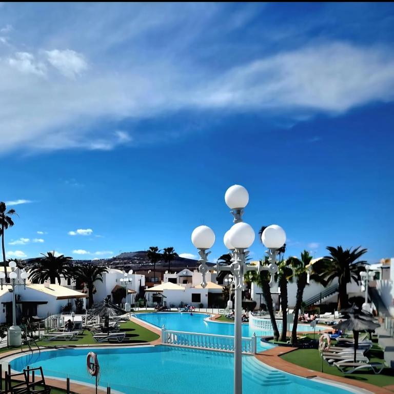 Appartamento Rosy Puerta del Sol - Apartment with Pool View - 1