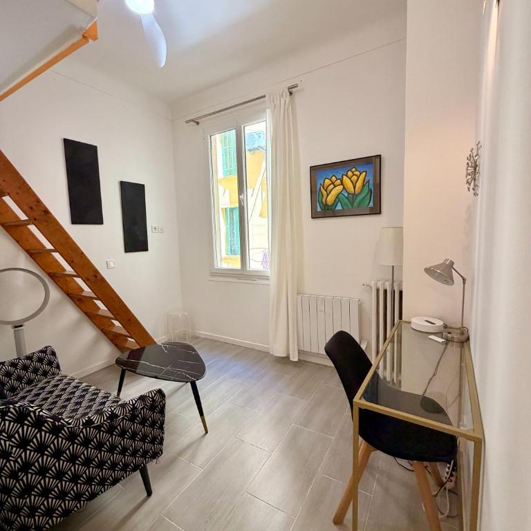 Studio Mezzanine Rénové - Centre Nice, 3 min Gare - Appartement 1 Chambre - 4