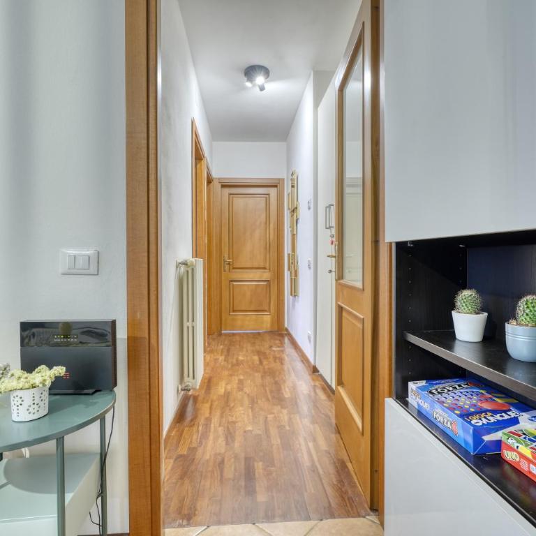 Evergreen Private Parking & Garden -Luxury B&B-700mt Tower - Casa con 2 Camere da Letto - 44