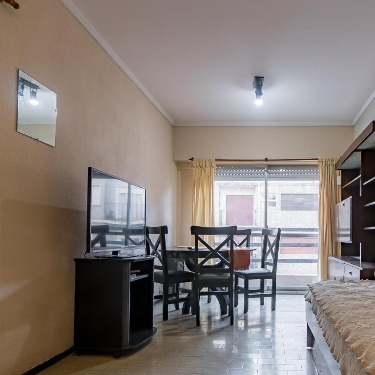 Céntrico a una cuadra de Playa Bristol con cochera - Zona Casino - 6 pax - Apartamento de 2 dormitorios - 7