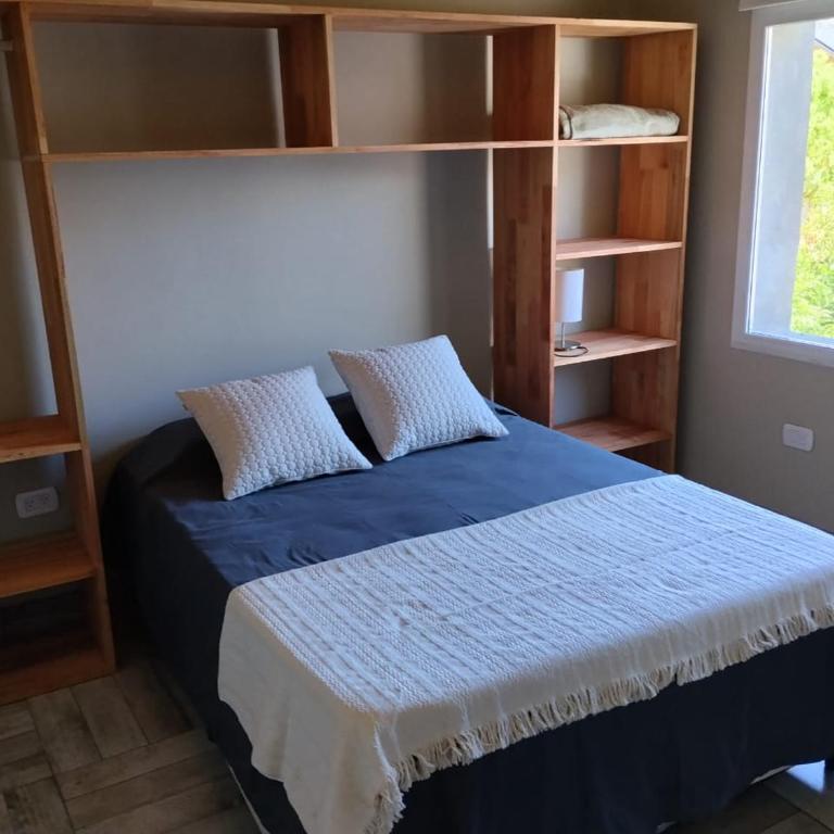Cabaña con costa de arroyo - Four-Bedroom House - 5