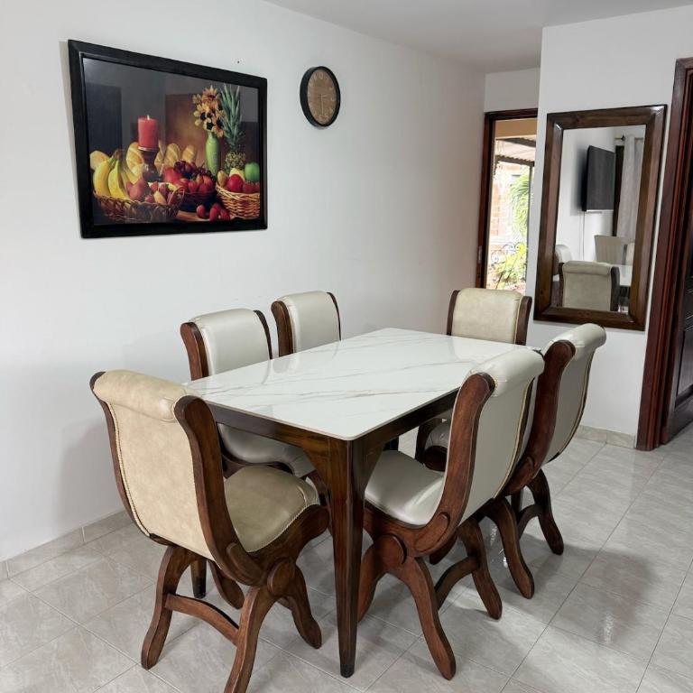 Apartamento Amoblado Super Cómodo Albura - Apartamento de 3 dormitorios - 5
