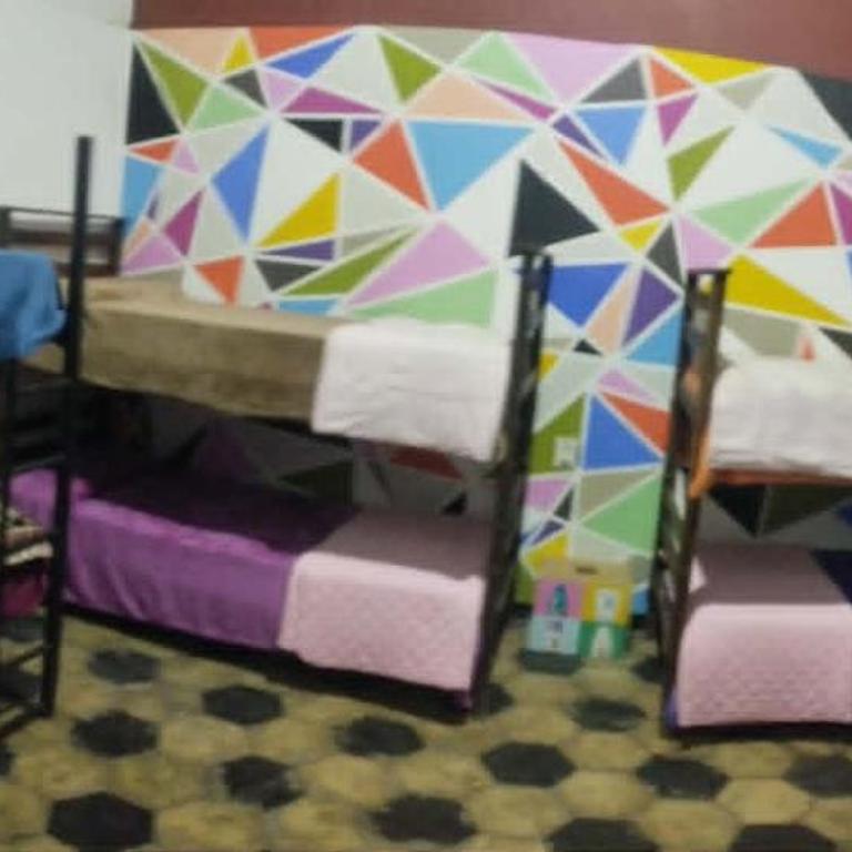 7 duendes - Cama Individual en habitación compartida femenina - 1