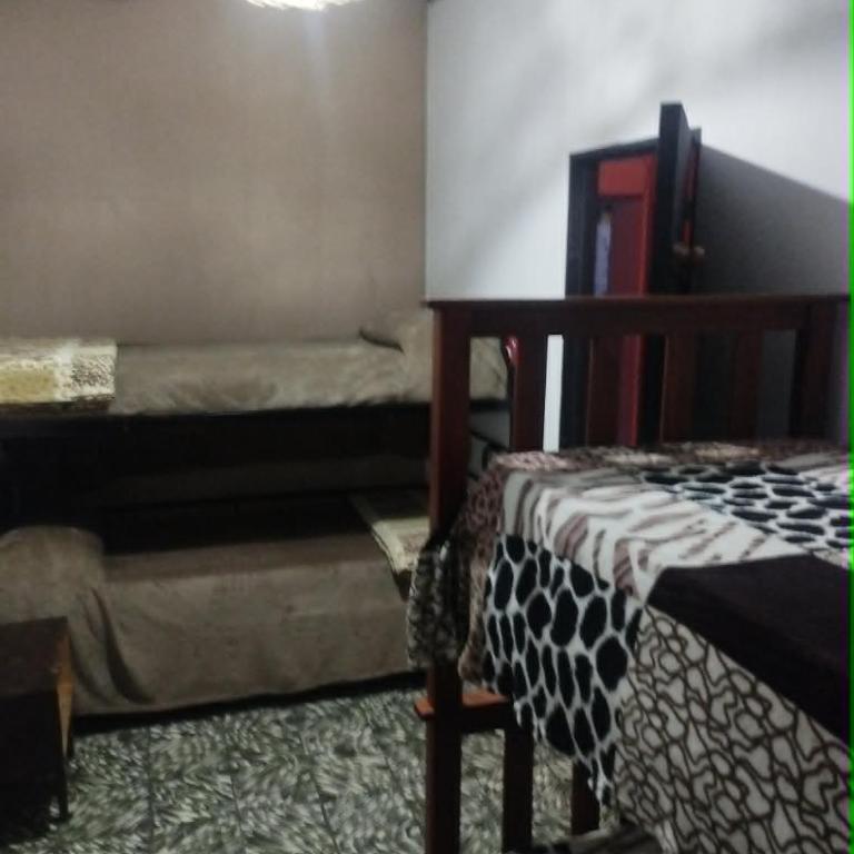 7 duendes - Habitación Cuádruple Económica con baño compartido - 1