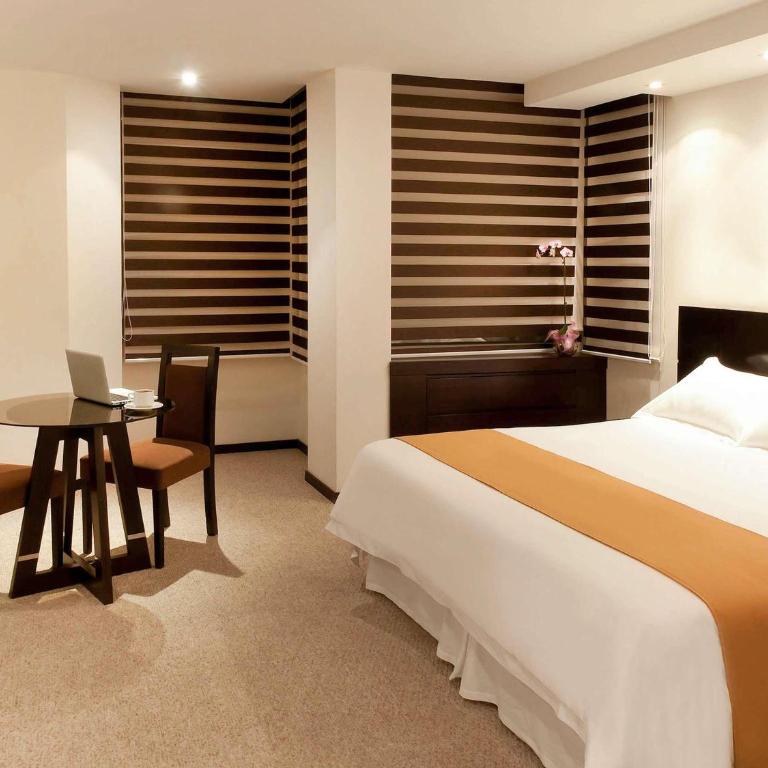 Mercure Alameda Quito - Habitación Deluxe con cama extragrande - 1