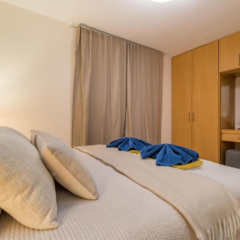 Castle Harbour SUN & FUN - RENEWED! heated pool, fibre net, 2 bedrooms - Appartement 2 Chambres - 18