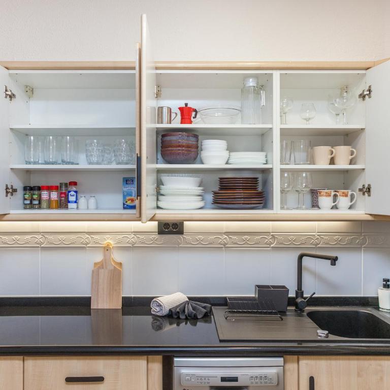 Castle Harbour SUN & FUN - RENEWED! heated pool, fibre net, 2 bedrooms - Appartement 2 Chambres - 13